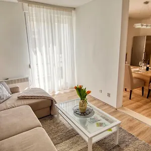 https://luxury-apartment-nuneni.splithotels.org